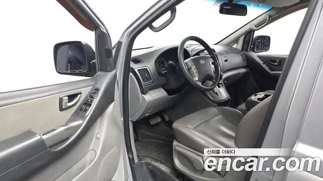 Hyundai Starex 2014 — фото 10