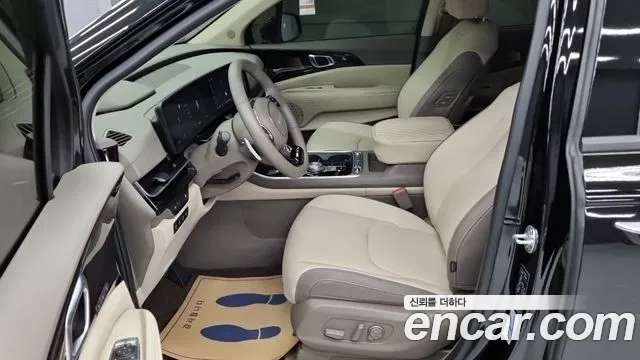 Kia Canival 2025 — фото 10