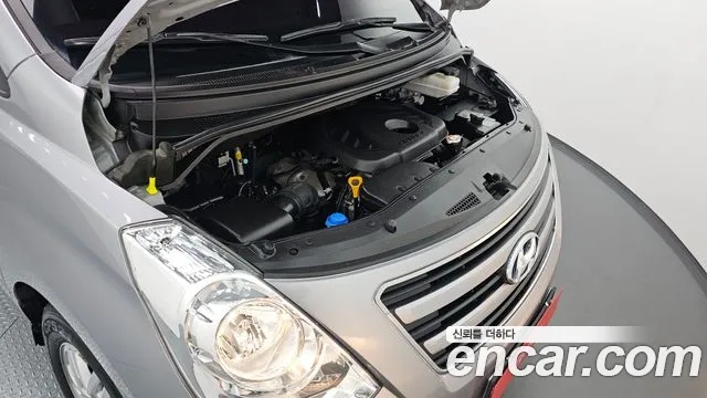 Hyundai Starex 2017 — фото 6