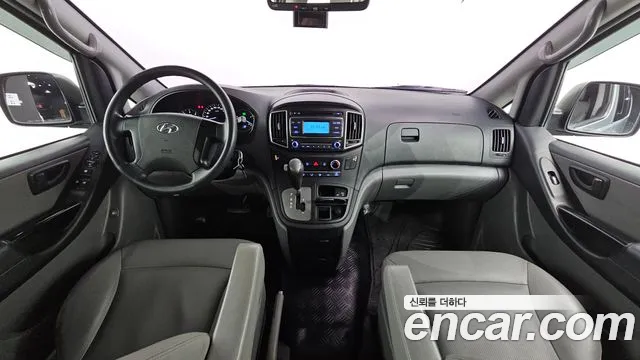 Hyundai Starex 2017 — фото 7