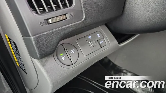 Hyundai Starex 2017 — фото 14