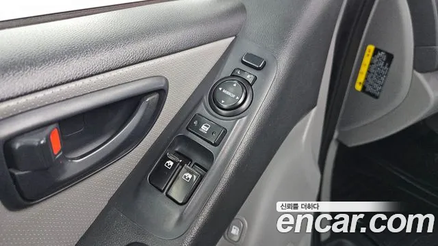 Hyundai Starex 2017 — фото 15