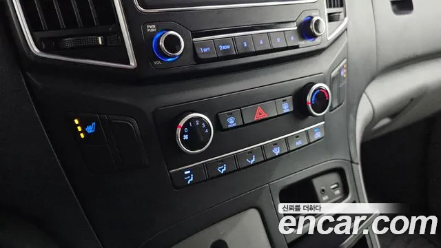Hyundai Starex 2017 — фото 17