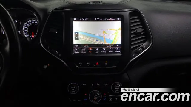 Jeep Cherokee 2019 — фото 14
