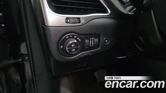 Jeep Cherokee 2019 — фото 19