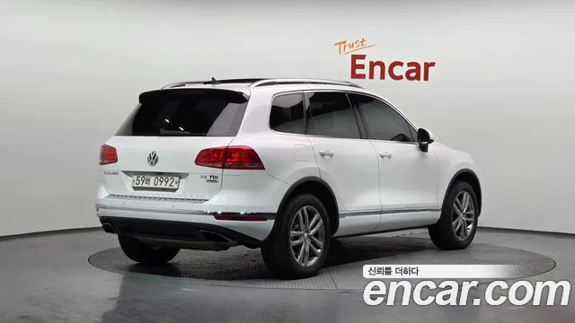 Volkswagen Touareg 2016 — фото 2