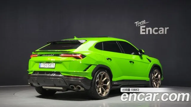 Lamborghini Urus 2024 — фото 2