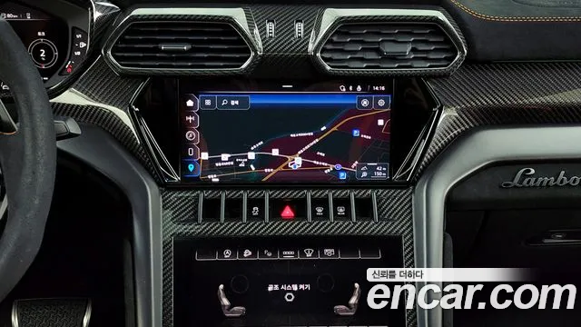 Lamborghini Urus 2024 — фото 14