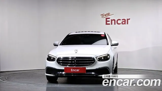 Mercedes-Benz E-Class 2021 — фото 3
