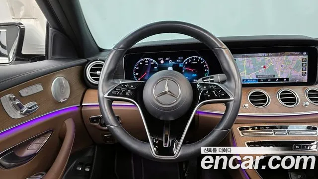 Mercedes-Benz E-Class 2021 — фото 13