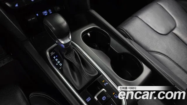 Hyundai Santafe 2020 — фото 9