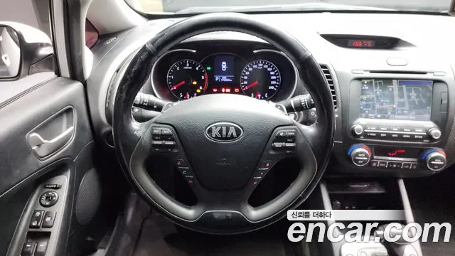 Kia K3 2015 — фото 13