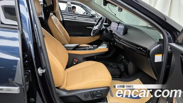 Kia EV6 2022 — фото 11