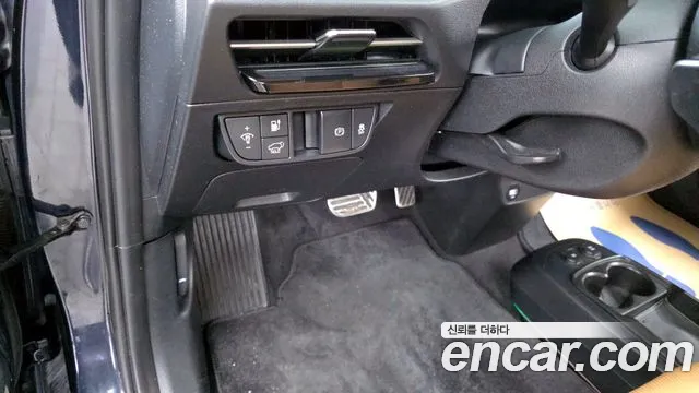 Kia EV6 2022 — фото 18