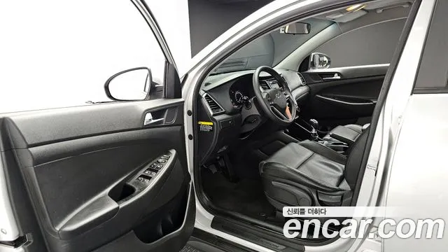 Hyundai Tucson 2017 — фото 11