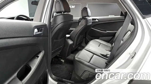 Hyundai Tucson 2017 — фото 12