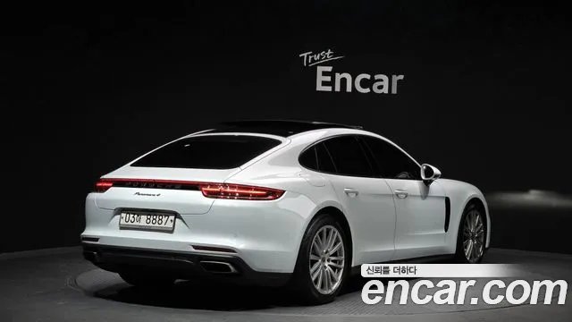 Porsche Panamera 2018 — фото 2