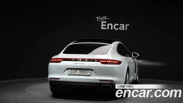 Porsche Panamera 2018 — фото 4