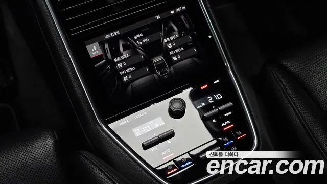 Porsche Panamera 2018 — фото 19