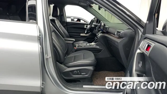 Ford Explorer 2020 — фото 11