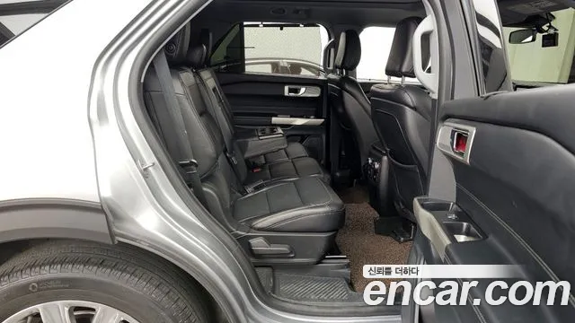 Ford Explorer 2020 — фото 12