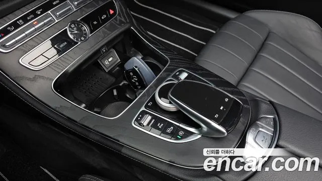 Mercedes-Benz E-Class 2019 — фото 9
