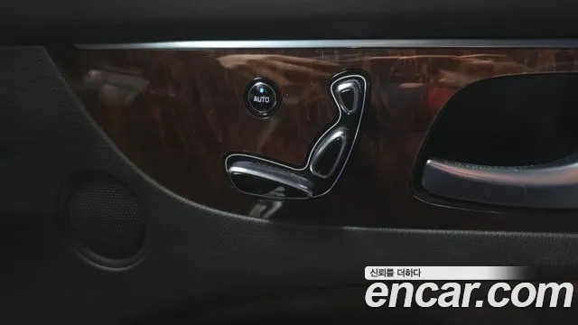 Hyundai Equus 2015 — фото 18