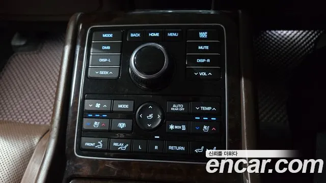 Hyundai Equus 2015 — фото 19