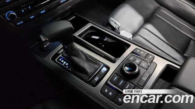 Hyundai Genesis 2016 — фото 9