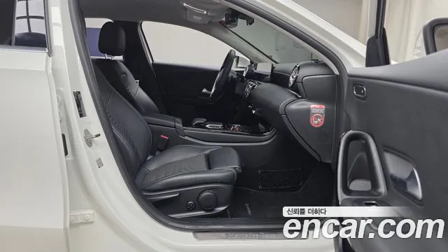 Mercedes-Benz A-Class 2020 — фото 11