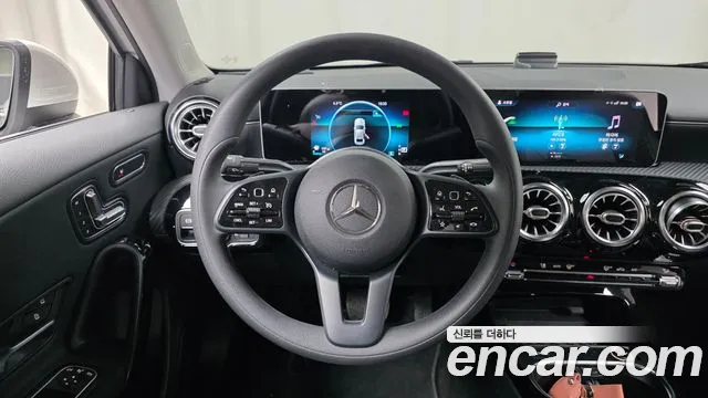 Mercedes-Benz A-Class 2020 — фото 13