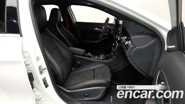 Mercedes-Benz GLA-Class 2019 — фото 11