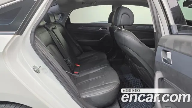 Hyundai Sonata 2015 — фото 12