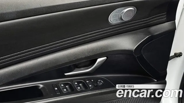 Hyundai AVANTE 2023 — фото 18