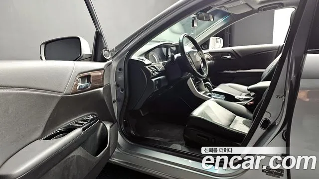 Honda Accord 2017 — фото 12