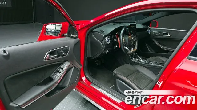 Mercedes-Benz A-Class 2018 — фото 10