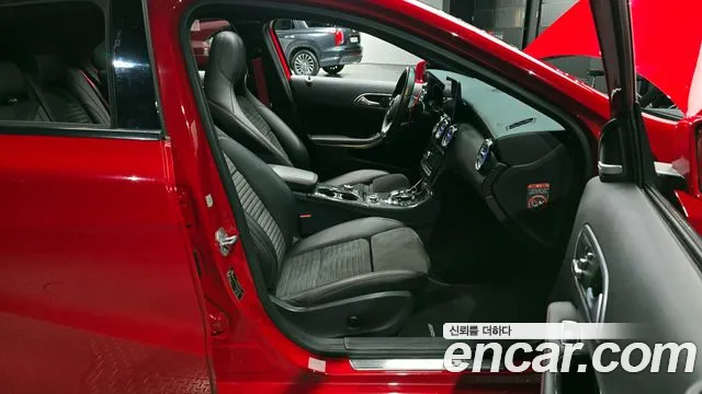 Mercedes-Benz A-Class 2018 — фото 11