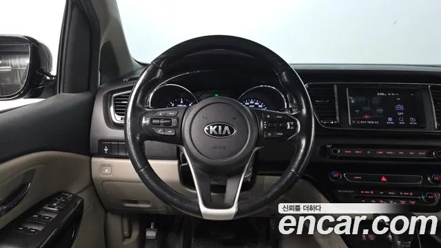 Kia Canival 2019 — фото 13
