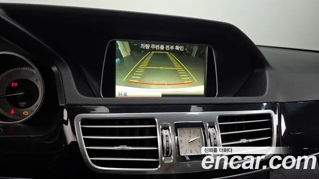 Mercedes-Benz E-Class 2014 — фото 15