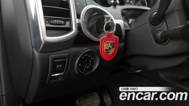 Porsche Cayenne 2014 — фото 16