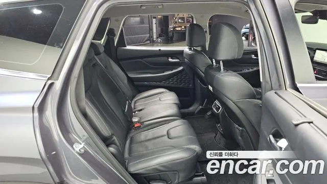 Hyundai Santafe 2022 — фото 12