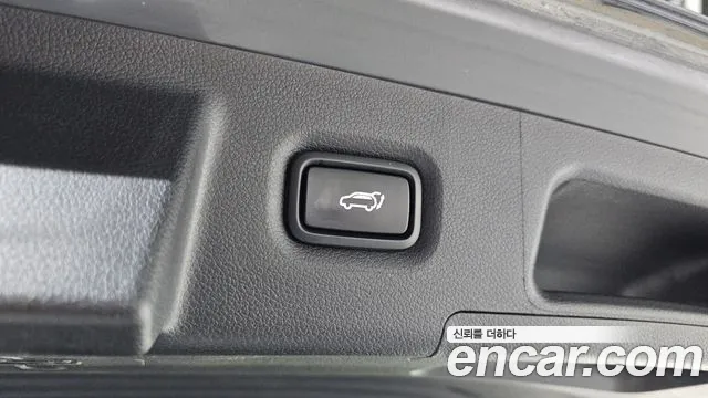 Hyundai Santafe 2022 — фото 20