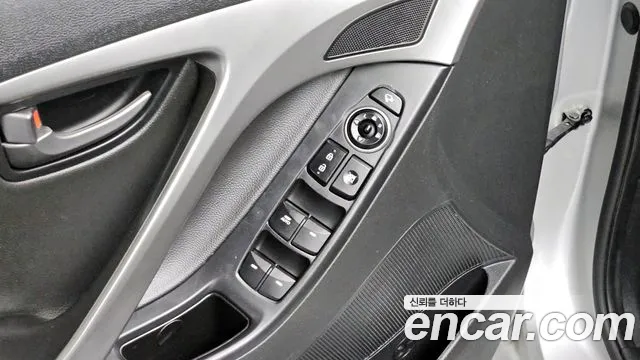 Hyundai AVANTE 2014 — фото 20