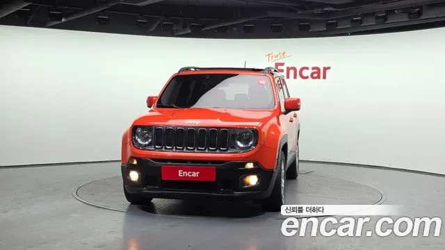Jeep Renegade 2016 — фото 3