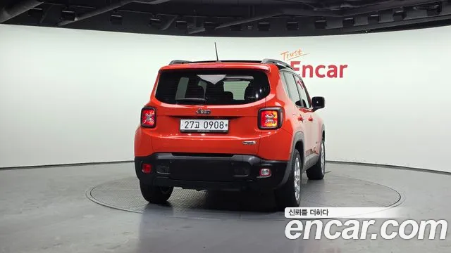 Jeep Renegade 2016 — фото 4