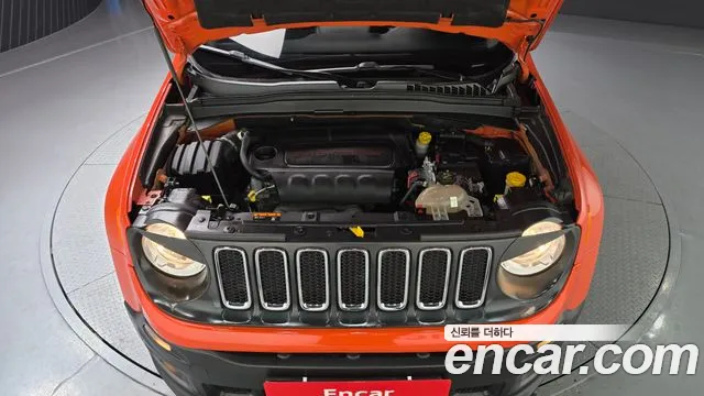 Jeep Renegade 2016 — фото 6