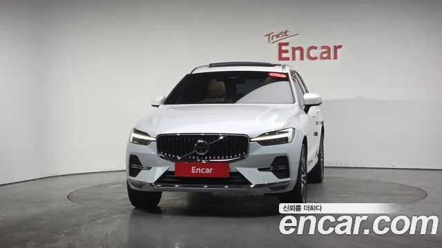 Volvo XC60 2023 — фото 2