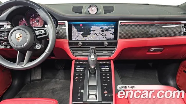 Porsche Macan 2023 — фото 15