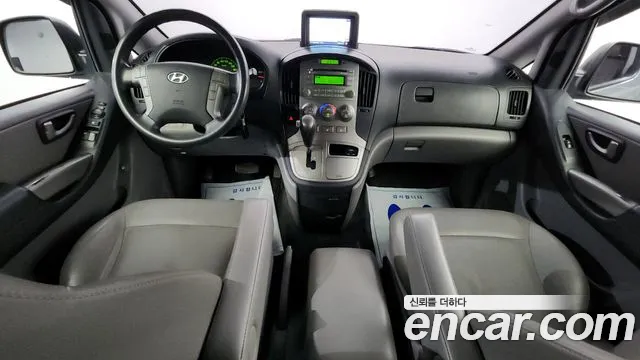 Hyundai Starex 2016 — фото 7
