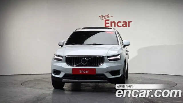 Volvo XC40 2021 — фото 3
